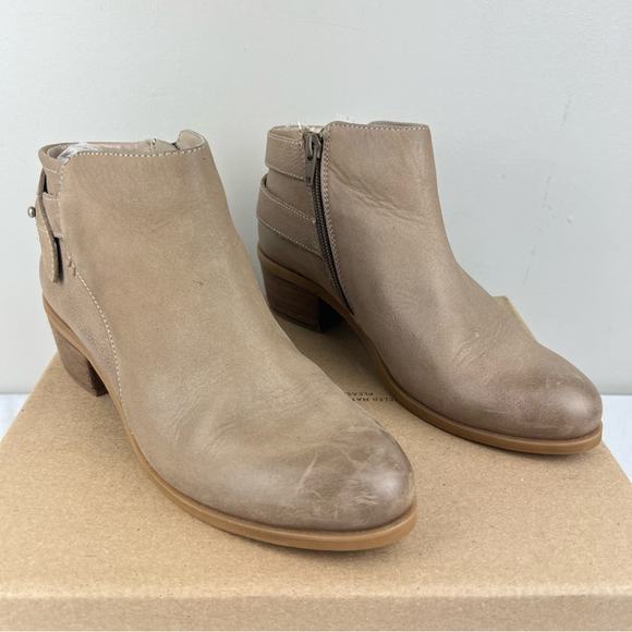 NWOB Steve Madden Kendall Ankle Booties Stone Beige sz 7 Leather Almond Toe Side - Picture 5 of 8